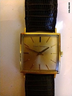 Girard Perregaux, mécanique manuel, plaqué or, 22 x 22 mm. Sans boite papier.  Vendu