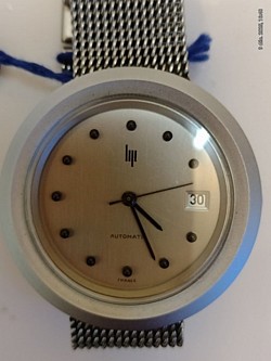 Lip automatique, date, design Meyer. Stock neuf. Sans boite papier.  650 €