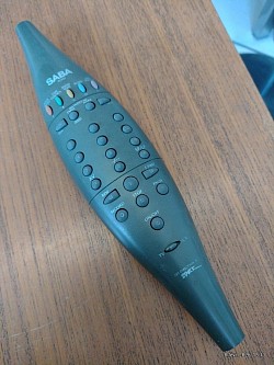Télécommande design Stark pour Saba. 10 €