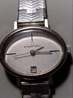 Montre pour femme automatique eterna Matic. 50 €.