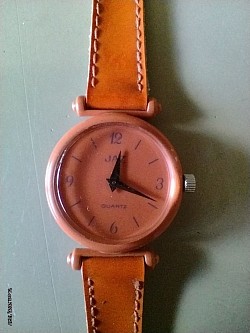 Jazz quartz pour femme stock neuf. 20 €.