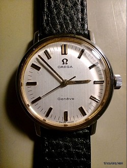 Omega Genève mécanique diamètre hors couronne 34 mm. 950 €.