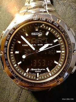 Seiko sportura quartz, fermoir changé. 100 €.