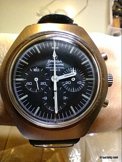 Omega chronographe speedmaster professional mécanique mark II. 3000 €.
