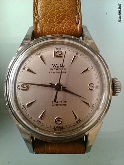 Wyler automatique. 380 €.
