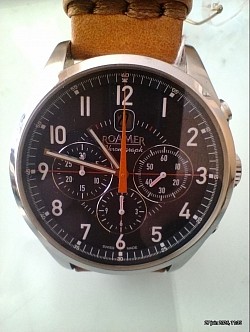 Roamer automatique chronographe. 750 €.